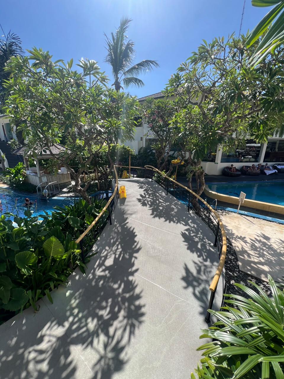 BLUE-ZEA RESORT